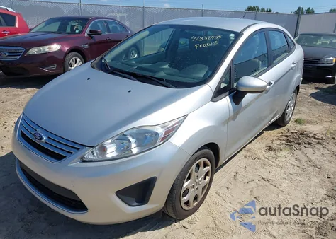 2012 Ford Fiesta Se z USA, uszkodzony, nr VIN 3FADP4BJ3CM160584
